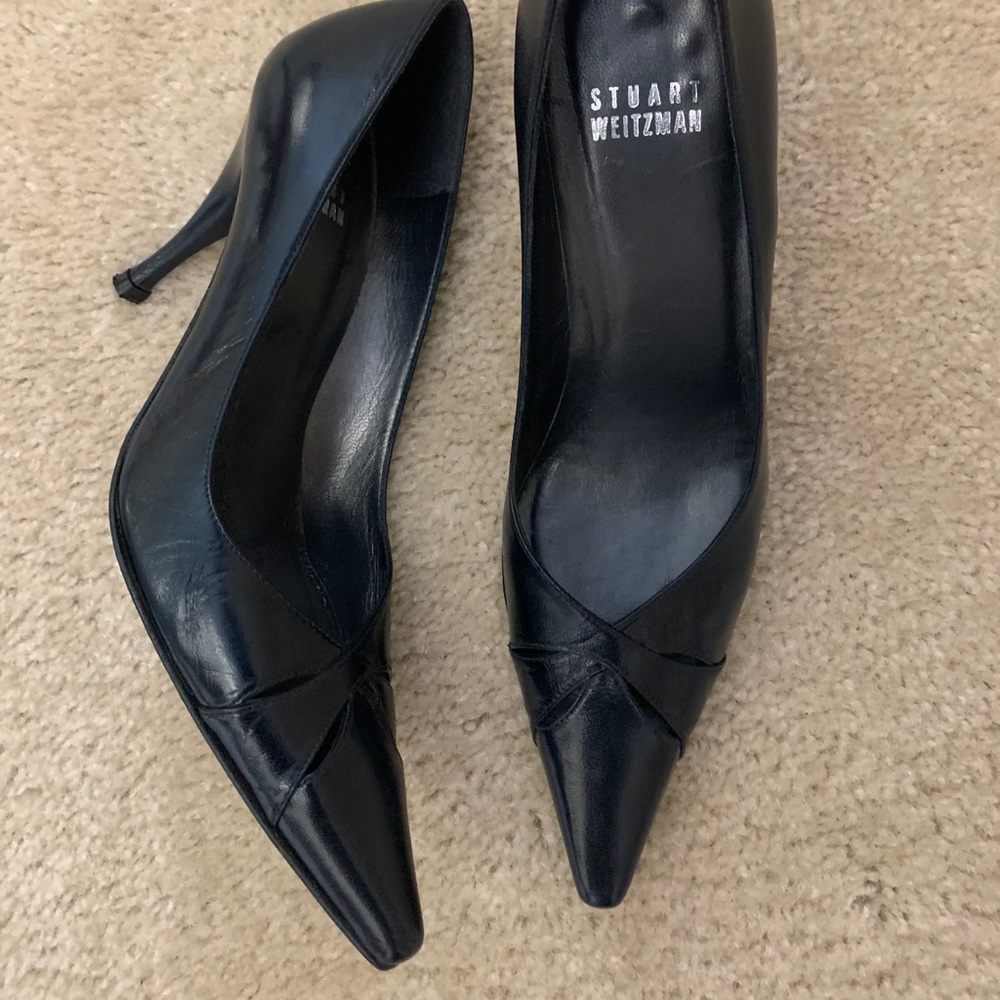 Stuart Weitzman navy blue pointed toe 3” heel